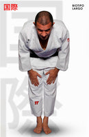 kimono para Judô modelo Kokusai Trançado Pesado 760 grs/mt²